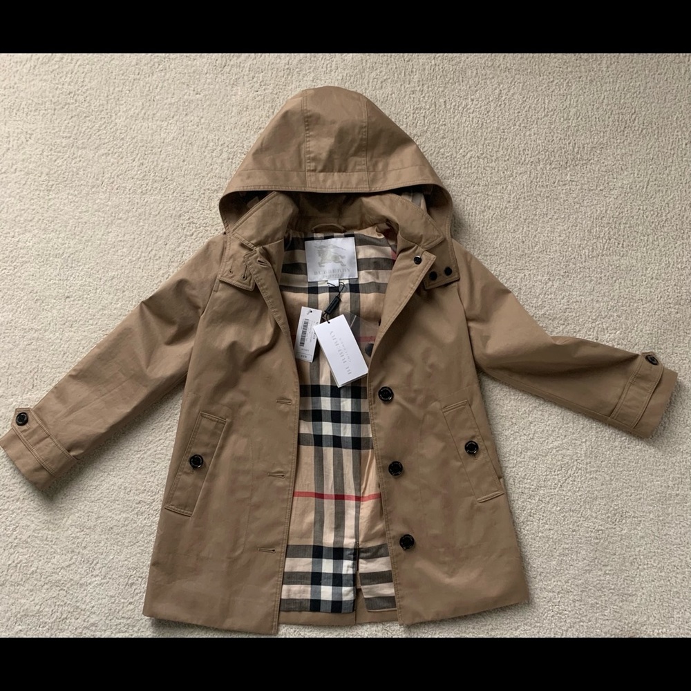 Youth Burberry trench size 8